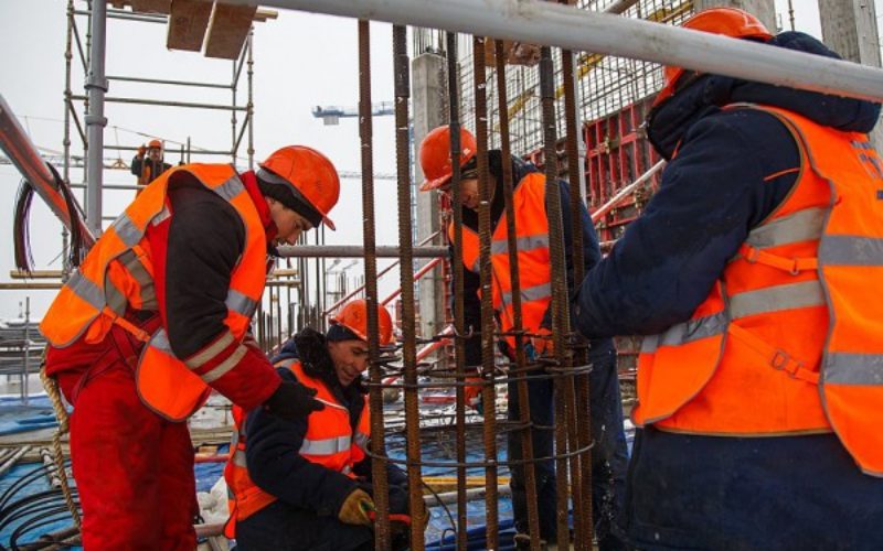 Вахтовая работа в России для белорусов: правила поиска